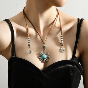 Bohemian Vintage Flower Pendant Necklace Artificial Leather Rope Zinc Alloy Artificial Turquoise Ethnic Jewelry For Women Gift