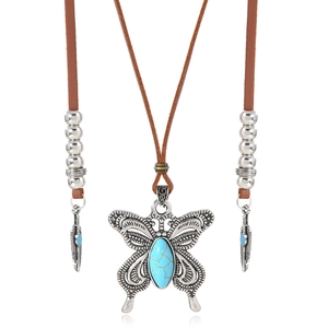 Parure bohème avec collier pendentif papillon turquoise et boucles d'oreilles