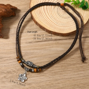 Collier vintage en cuir PU tressé avec pendentif fleur et chaîne double réglable