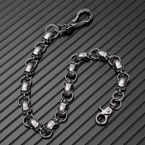 Gothic punk skull waist chain in vintage silver metal for biker and hip hop style