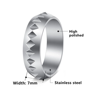 7mm high polished stainless steel men's ring with continuous pyramid gear texture