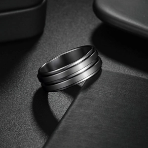 Anillo giratorio de acero inoxidable bicolor para hombre con acabado de metal cepillado
