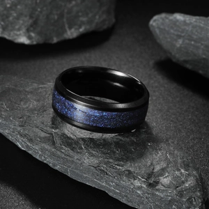 Bague Vintage en Acier Inoxydable 8MM pour Hommes Femmes Ciel Étoilé Bleu Galaxie Incrusté Anneau Noir Bijoux de Mode