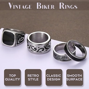 Set aus Retro Titanstahl-Ringen für Herren mit schwarzem Stein und gravierten Details