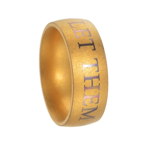 Bague large minimaliste en acier inoxydable doré avec gravure LET THEM violette