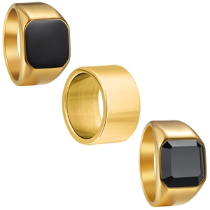 Dreiteiliges Herrenring-Set mit schwarzem Edelstein und goldfarbenen Edelstahlbändern