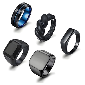 Lot de 5 bagues noires pour hommes en acier titane incluant chevalière et styles torsadés