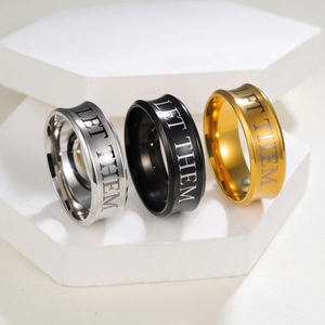 Tre anelli minimalisti in acciaio inossidabile argento, nero e oro con incisione LET THEM