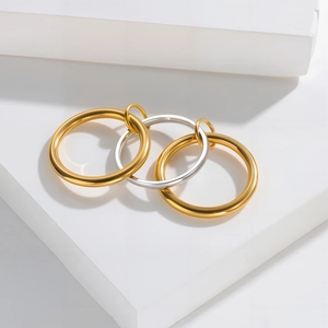 Anelli intrecciati a tripla fascia placcati in oro 18k in finiture oro e argento lucido
