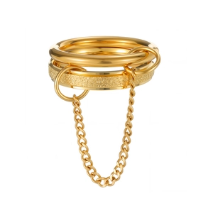 Gold-plated stainless steel stacked ring set with glitter finish and chain detail