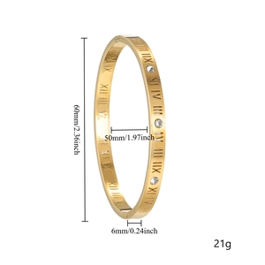 Dettaglio bracciale oro 6mm con numeri romani, zirconi e indicazioni delle misure