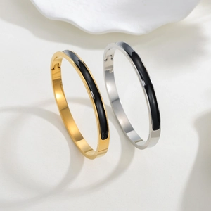 Bracelet Jonc Moderne Minimaliste en Acier Titane Émail pour Femmes Mode Fermoir à Charnière Ovale Or Argent Bijoux de Mode