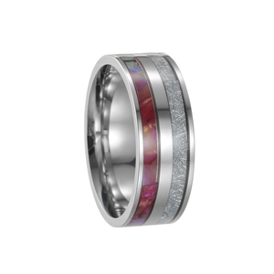 Vue détaillée de la bague en acier avec incrustation de nacre d'abalone et météorite