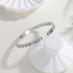 Bracciale rigido in acciaio inossidabile argento 6mm con numeri romani e zirconi