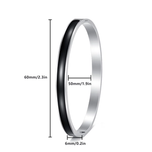 Bracelet jonc minimaliste en acier argenté avec incrustation en émail noir et mesures