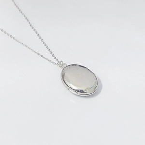 925 Sterling Silver Oval Locket Necklace Minimalist Mirror Polished Photo Holder Pendant Necklace For Women Daily Jewelry Gift