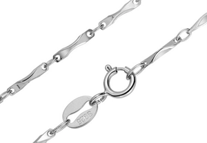 Dettaglio della catena in argento sterling S925 con chiusura a molla e maglie a bambù