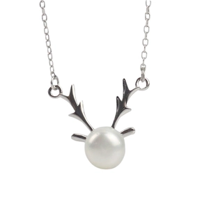 S925 sterling silver necklace with antler pendant and freshwater pearl on white background