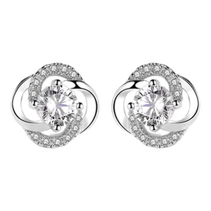 Boucles d'oreilles clous trèfle en argent S925 avec zircons ronds et design fleur