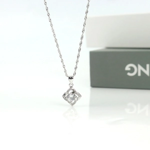 S925 sterling silver clover necklace with shimmering round zircon on water wave chain