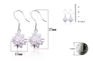 Detailed size chart of S925 sterling silver flower earrings with zircon measurements