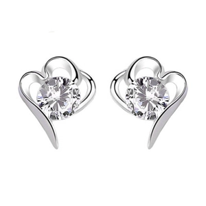 Élégantes boucles d'oreilles cœur en argent s925 avec zircons ronds de taille brillant