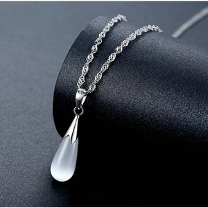 Élégant collier en argent S925 avec pendentif en forme de goutte en œil de chat naturel