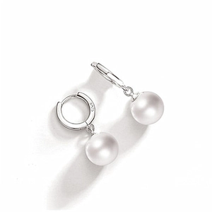 Elegant S925 sterling silver hoop earrings featuring hanging white round pearls on white