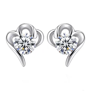 Boucles d'Oreilles Clous en Zircone en Forme de Cœur en Argent Sterling 925 pour Femmes Style Élégant Petit Parfum Bijoux Cadeau