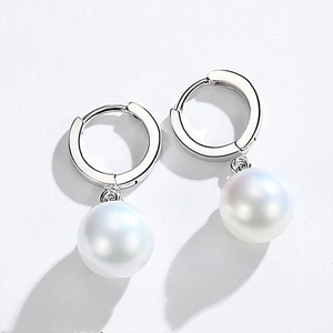 Elegant S925 sterling silver hoop earrings with round white shell pearl pendants