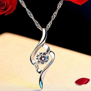 Elegant S925 sterling silver heart-shaped necklace with a sparkling solitaire zircon pendant