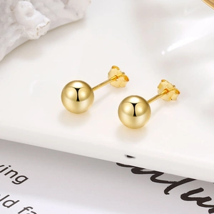 Boucles d'oreilles boules dorées minimalistes en argent S925 avec fini poli