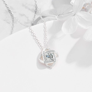 Elegant 925 sterling silver four-leaf clover heart necklace with sparkling diamonds