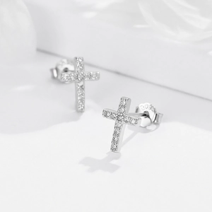 Elegant S925 sterling silver cross stud earrings with sparkling white cubic zirconia stones