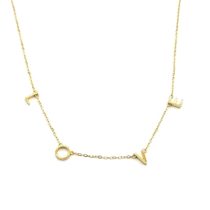 Collier élégant en argent sterling S925 doré avec breloques lettres LOVE sur une chaîne fine
