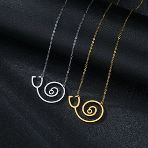 Collier Pendentif Cœur Stéthoscope Créatif pour Femme en Acier au Titane Thème Médical Bijoux Médecin Infirmière Cadeau Or Argent