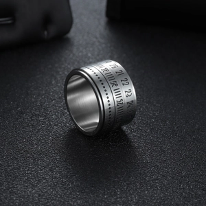 Men's spinning titanium steel ring with engraved Arabic numerals and brushed silver finish