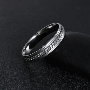 Industrial 304 stainless steel spinner ring with a polished rotatable chain design