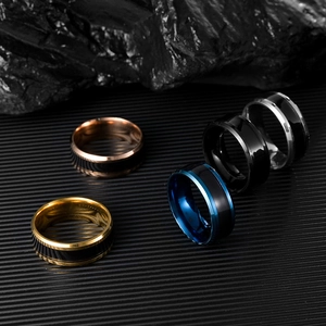 Bagues en acier titane pour hommes avec détection de température et finition noire brossée