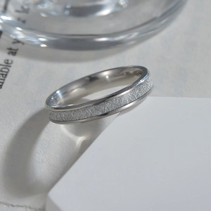 4mm titanium steel ring for women and men featuring ice foil inlay and polished edges