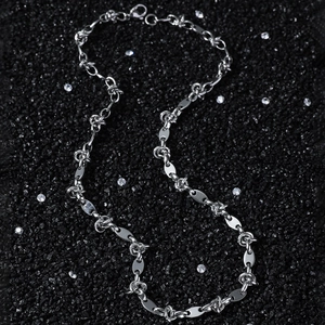 Collana a catena in acciaio inossidabile hip hop con fibbia geometrica a naso di maiale