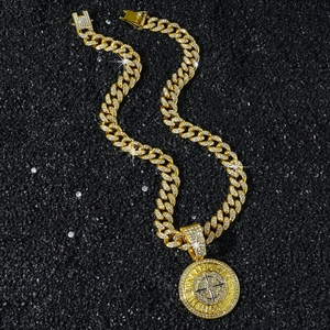 Collier hip hop pour homme avec pendentif boussole doré serti de zircones cubiques