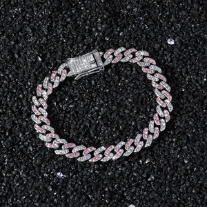 Bracelet hip hop 9mm avec strass roses et blancs sur fond de pierres noires élégant
