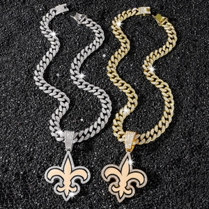Collane hip hop con ciondolo a giglio in oro e argento su catene cubane con strass brillanti
