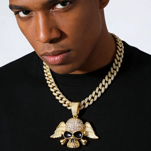 Hip Hop Winged Skull Pendant Necklace for Men Iced Out Rhinestone Alloy Cuban Link Chain Gold Silver Color Punk Jewelry