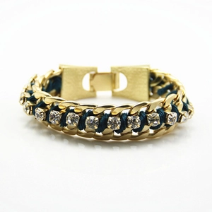 Bracelet tressé exagéré en alliage avec chaîne dorée, corde verte et strass brillants