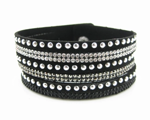 Bracelet Enroulé en Suédine avec Strass Multicouche Punk avec Rivets Métalliques Bijoux de Mode pour Femmes Fête
