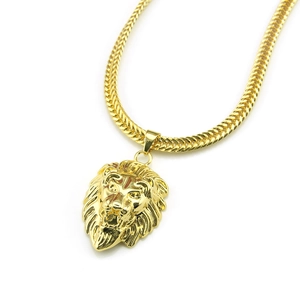 Collier pendentif tête de lion hip hop pour hommes avec finition dorée et chaîne tressée