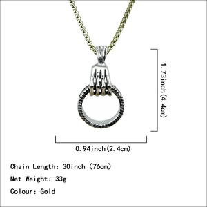 Collier hip hop avec pendentif main de squelette gothique et runes sur chaîne longue