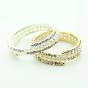 Lussuoso Braccialetto Multistrato a Spirale in Lega Con Künstliche Perle Sintetiche e Strass Elegante Bracciale per Matrimonio Festa Donna Gioielli